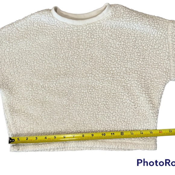 Girls Old Navy cream colored cropped sweatshirt sz 8 - Picture 6 of 6